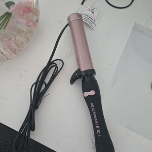 Beachwaver B1.5 Curling Iron in Pink and Black